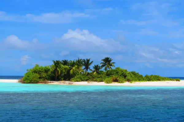 Bali vs Maldives: Which Is Better for Honeymoon?